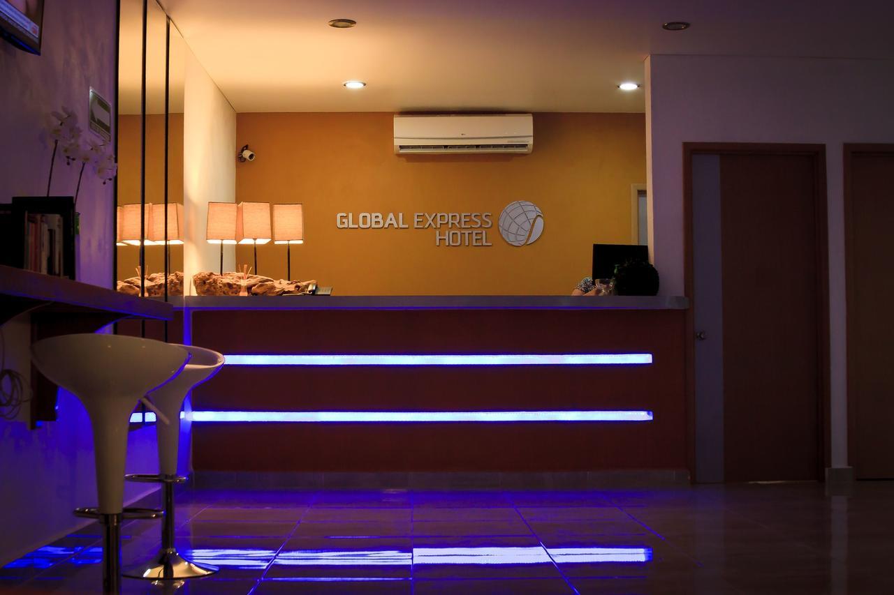 Global Express Hotel Escárcega Exterior foto